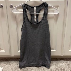 Size 4 Lulu lemon tank!!